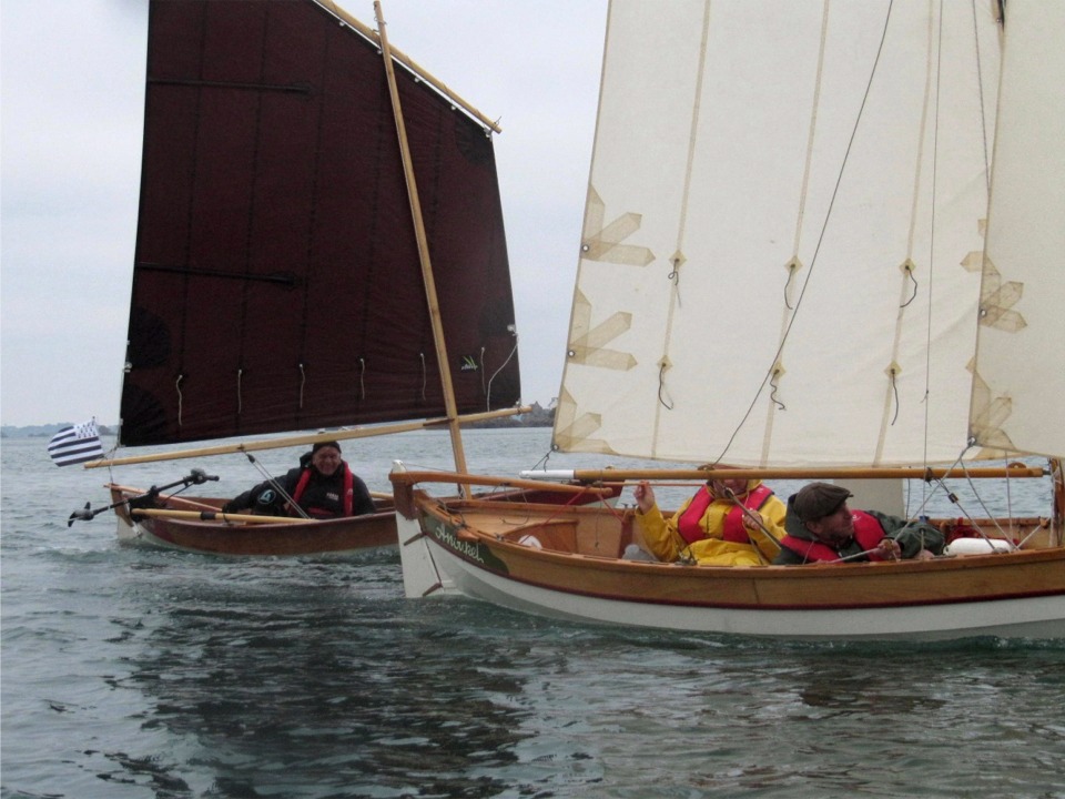 Régate improvisée entre Skerry 33 et Anouket. 